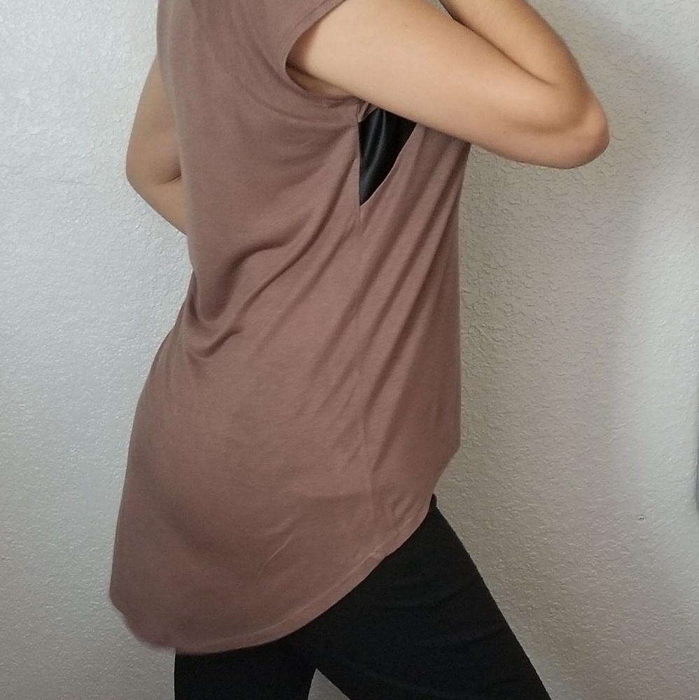 🎁  Mocca Basic Top - Picture 2 of 2